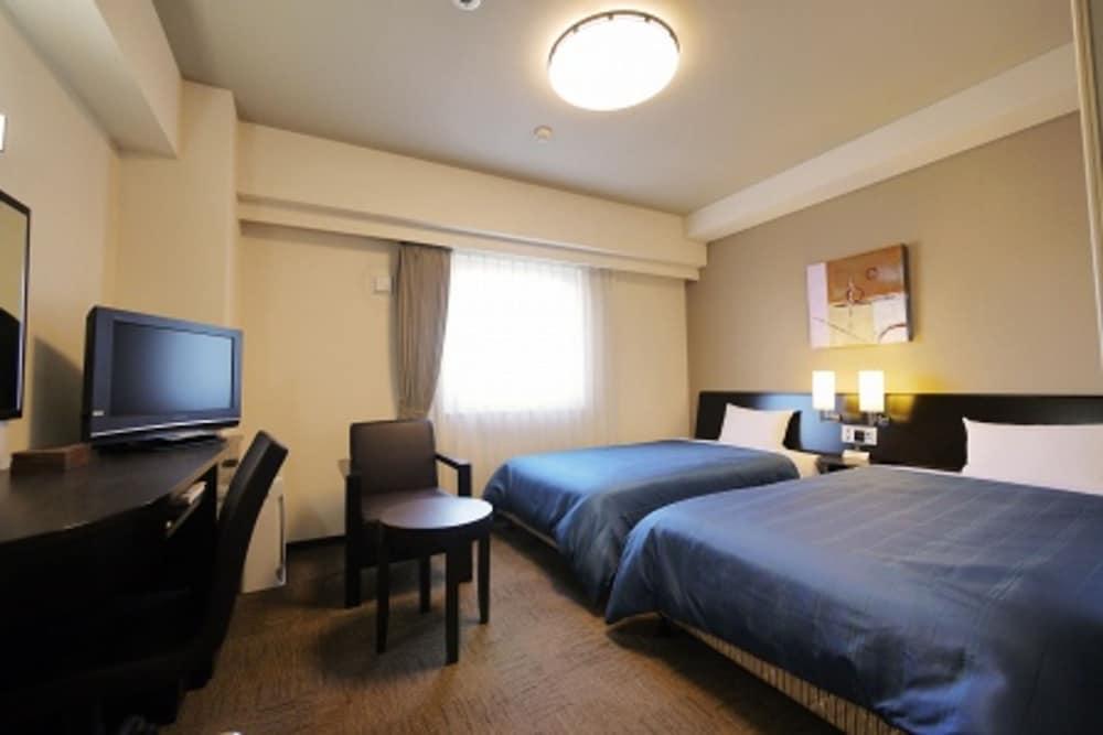 Hotel Route-Inn Higashimuroran Ekimae Dış mekan fotoğraf