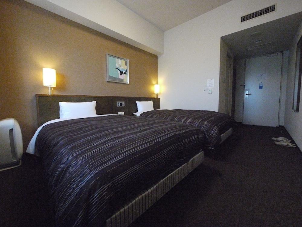 Hotel Route-Inn Higashimuroran Ekimae Dış mekan fotoğraf