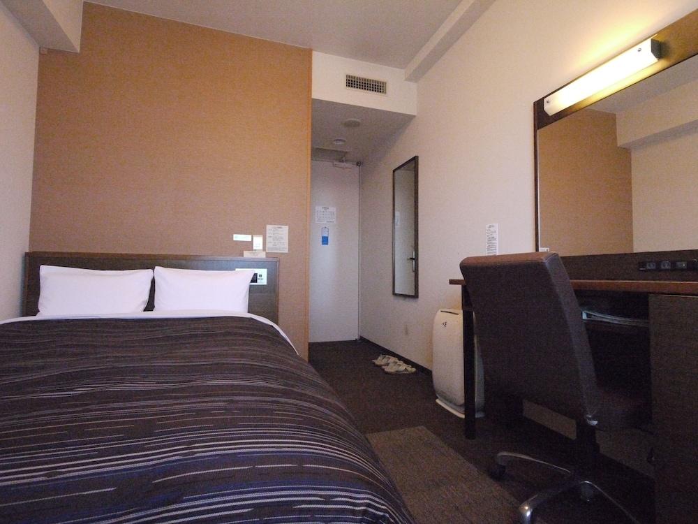 Hotel Route-Inn Higashimuroran Ekimae Dış mekan fotoğraf