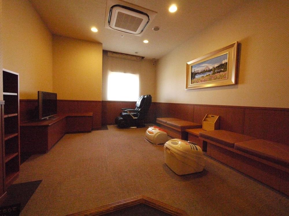 Hotel Route-Inn Higashimuroran Ekimae Dış mekan fotoğraf